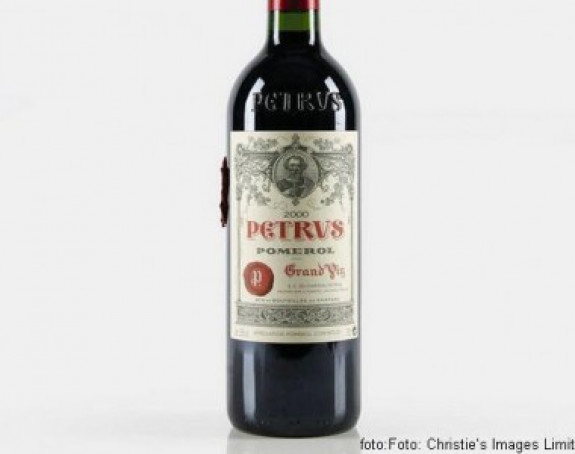 На аукцији "Пéтрус 2000" флаша вина из свемира!