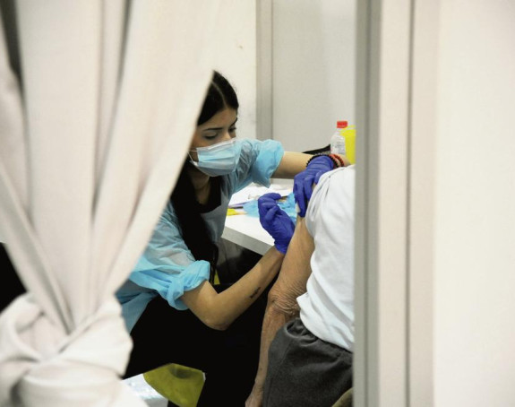 Japanac razapeo šator kod Niša i čeka vakcinaciju
