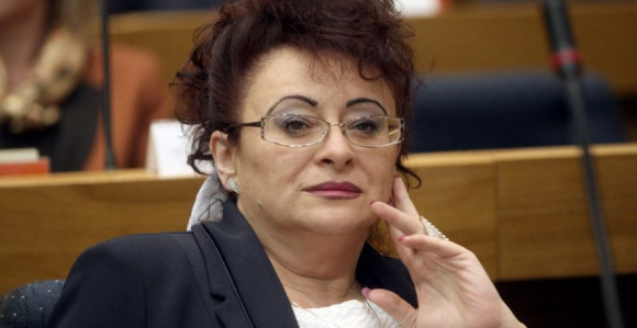 "Служење казне у Британији покушај убиства Караџића"