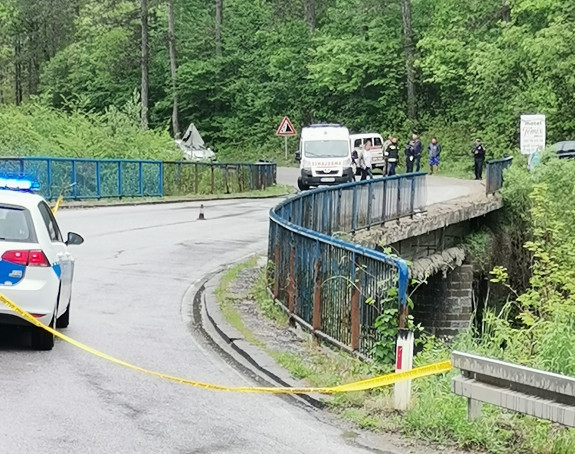 Automobil završio u rijeci Rzav, poginula žena