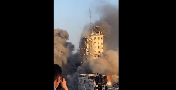 Pogledajte kako je srušen toranj sa 14 spratova