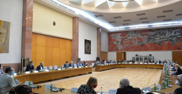 U Srbiji od 21. juna moguća veća okupljanja