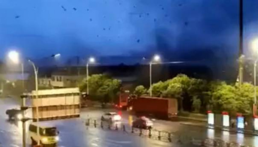 Tornado pogodio Wuhan, povrijeđeno preko 60 osoba