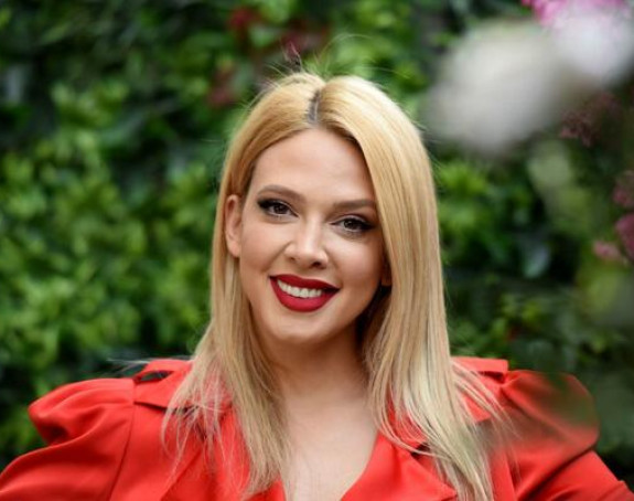 Milica Todorović nagovara oca da se prijavi za takmičenje!
