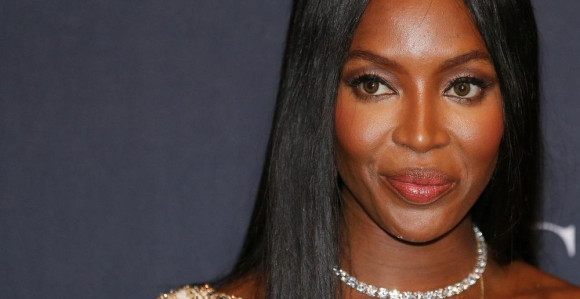 Naomi Kembel postala majka u 50. godini! (FOTO)