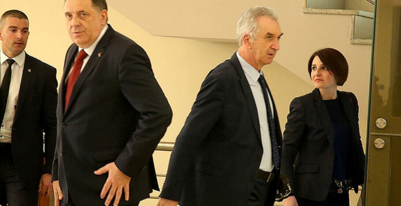 Шаровић зна ко је главни кривац за стање у Српској и ко је преносио надлежности на БиХ