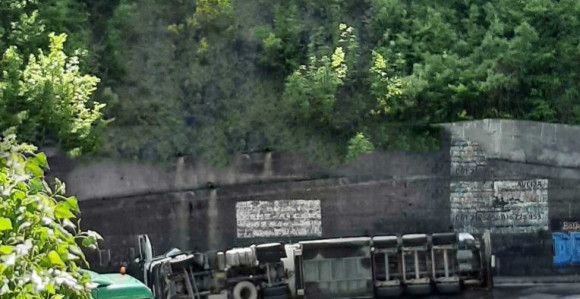 Konjic: Prevrnula se cisterna, blokiran saobraćaj