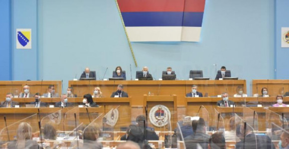 Parlament Srpske usvojio set zakona o povećanju plata