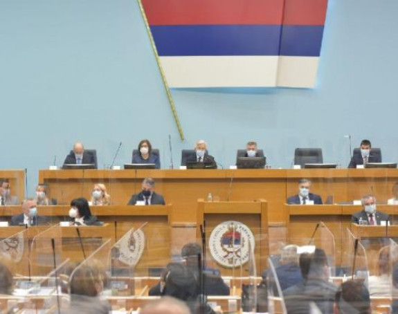 Парламент Српске усвојио сет закона о повећању плата