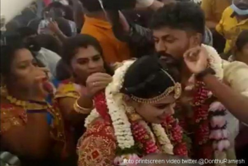 Iznajmili avion da bi se vjenčali, evo i zašto (VIDEO)