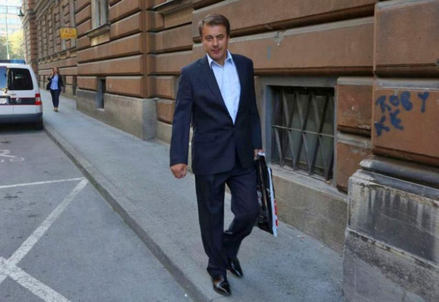 Bivši direktor UIO osuđen na devet godina zatvora