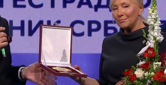 Šabanova udovica primila posthumno priznanje za pjevača!