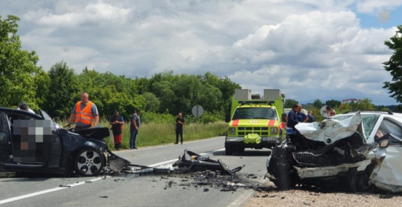 Jedna osoba poginula, dok su tri povrijeđene