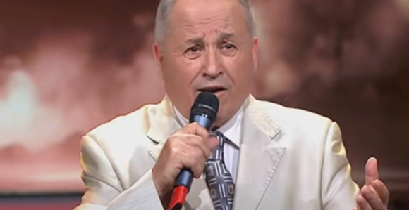 Pjevač zaratio sa ćerkom preko Fejsbuka!