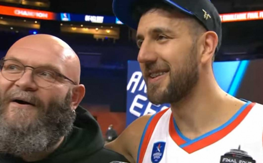 MVP Evrolige pred kamerama zapjevao ovaj hit (VIDEO)