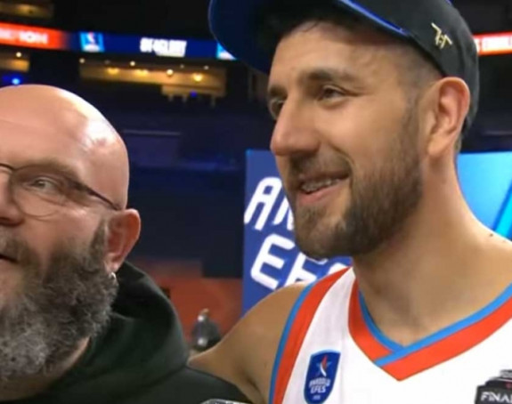 MVP Evrolige pred kamerama zapjevao ovaj hit (VIDEO)