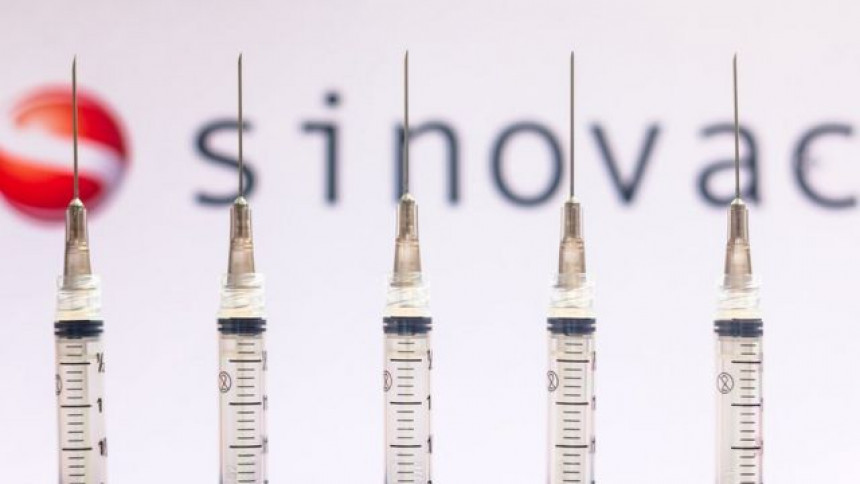 Odobrena vakcina "Sinovak" za hitnu upotrebu