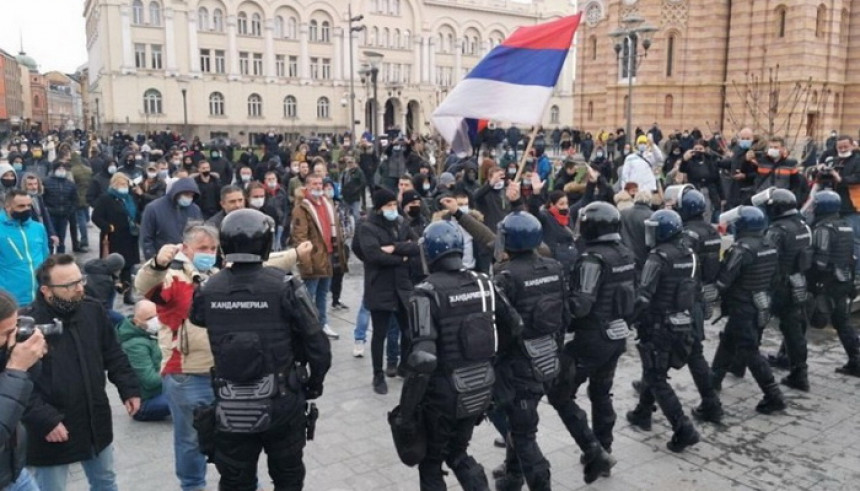 Власт у Српској сије страх и гуши протесте грађана!