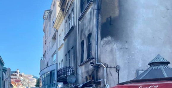 Potpuno izgorio kafić u centru Mostara