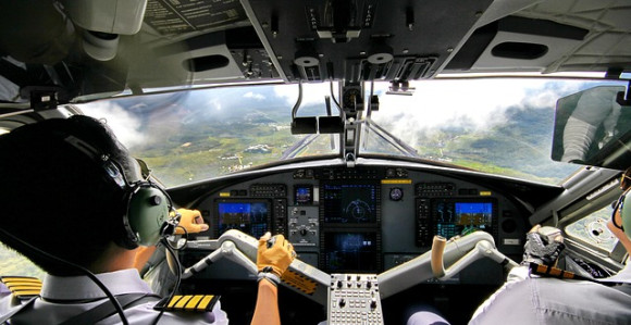 Pilot bludničio u avionu pred kopilotkinjom, gledao porniće!