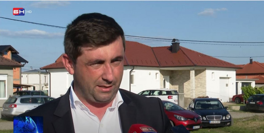 Петровић обећао помоћ мјештанима насеља Лединци