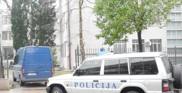 Podgorica: Pretukli vršnjaka u školi čekićem za meso