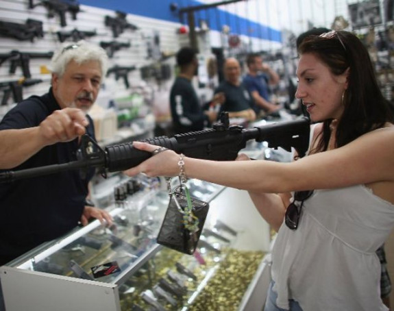 U Zapadnoj Virdžiniji vakcinaciju podstiču besplatnom podelom oružja!