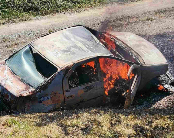 Код Градишке се запалио аутомобил, возач погинуо