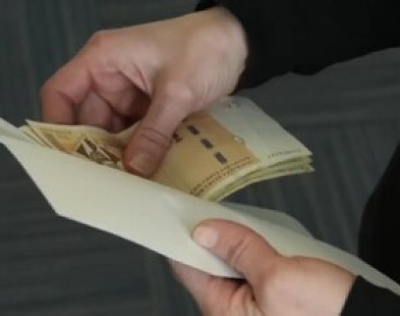 Političari sistem prilagodili sebi: Nestaju milijarde KM