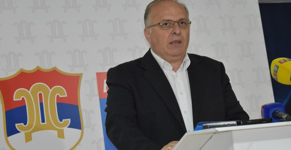 Vlada Srpska da građanima isplati po 100 maraka