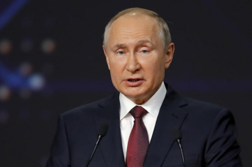 Putin: Amerika ide pravo putem Sovjetskog Saveza