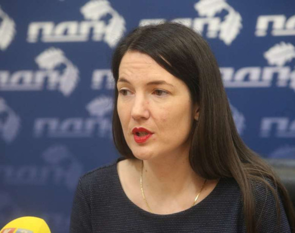 Ne prekrajati istoriju zbog Dodika, lažnog patriote!