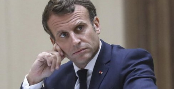 Uhapšene dvije osobe nakon šamara Makronu