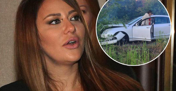 Ana objavila fotku kako izlazi iz razlupanog auta!