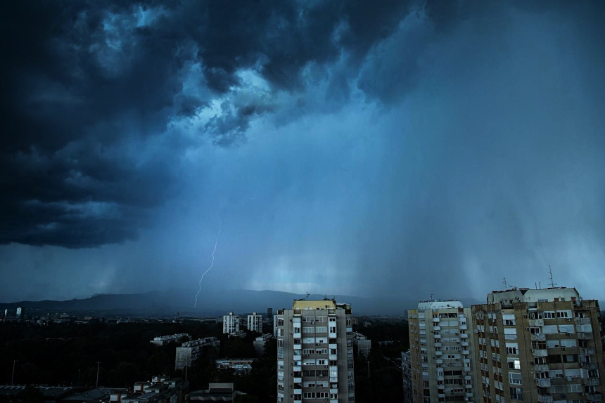 Nevrijeme pogodilo Hrvatsku: Najgore u Zagrebu (VIDEO)