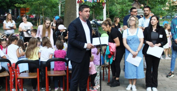 Obaveza društva je da promoviše važnost porodice