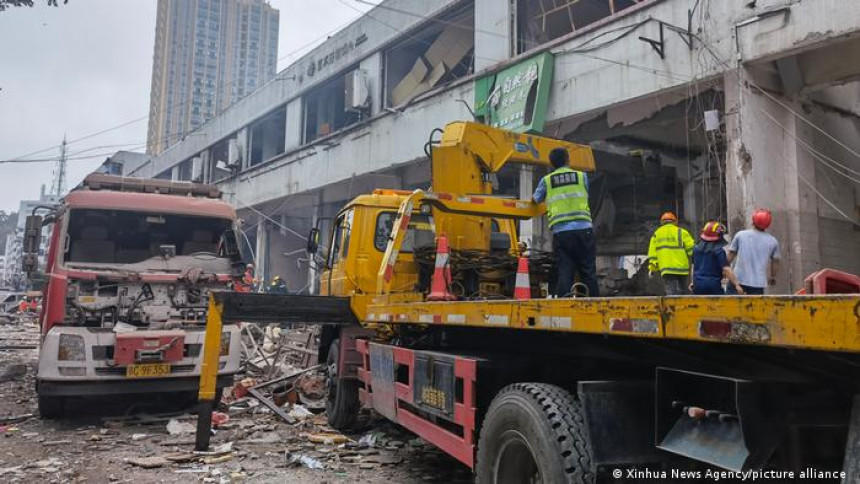 Кина: У експлозији гасовода погинуло 11 особа