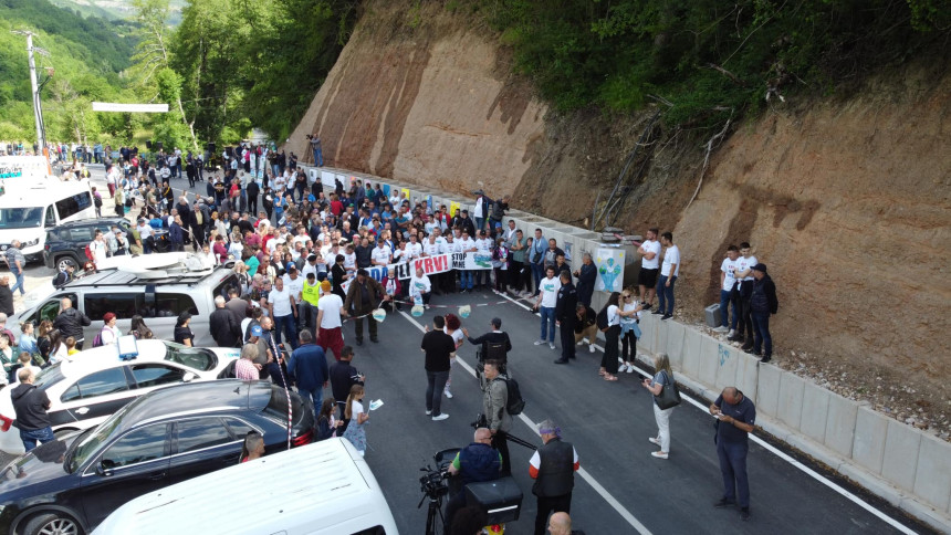 Mještani ne daju MHE na Neretvici, zaustavili kamione