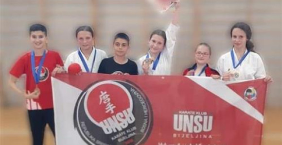 Mladi karatisti iz Bijeljine osvojili deset medalja