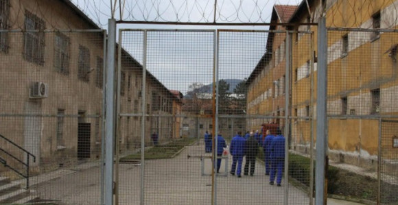 Zatvorenik preko ograde pobjegao iz KPZ Zenica