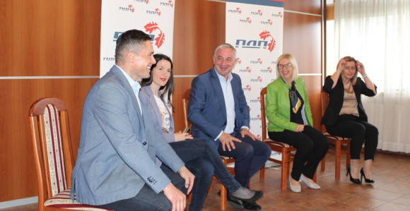 Promjene nas čekaju 2022. Oslobodićemo institucije Srpske