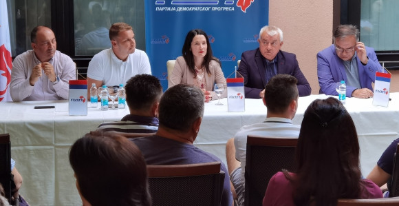 У Српској пролазе дани диктатуре и лоше владавине