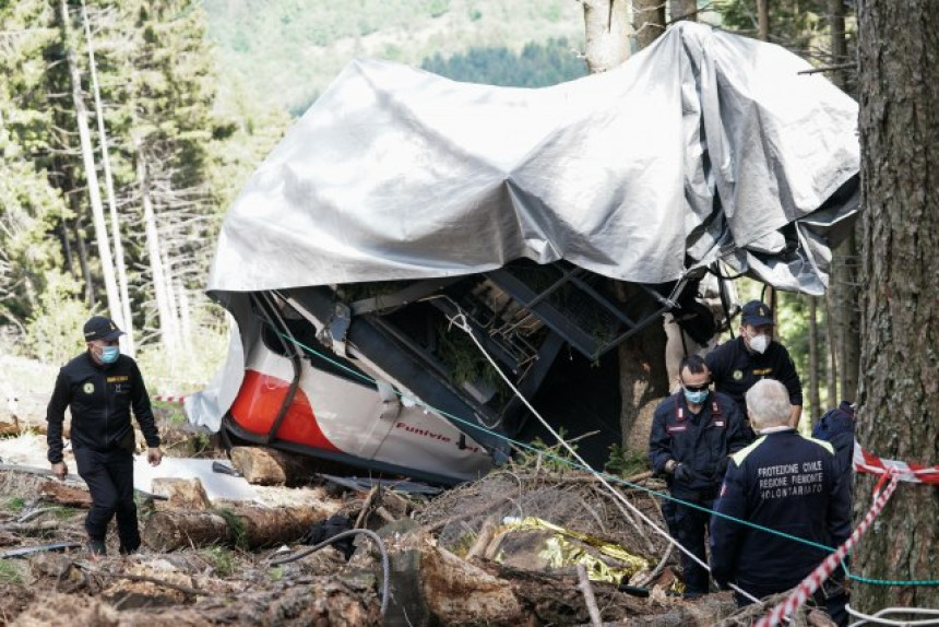 Objavljen snimak pada žičare, 14 poginulih (VIDEO)