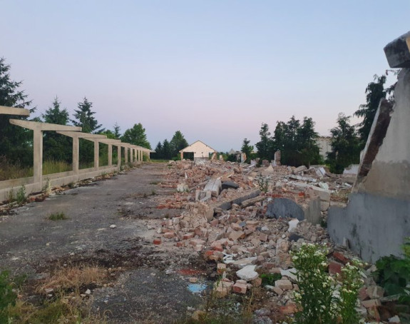 Slike strave i užasa: Ovako izgleda bivša farma goveda i svinja (FOTO VIDEO)