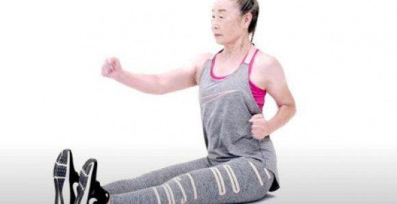 Takishima Mika je najstarija instruktorka fitnesa u Japanu!