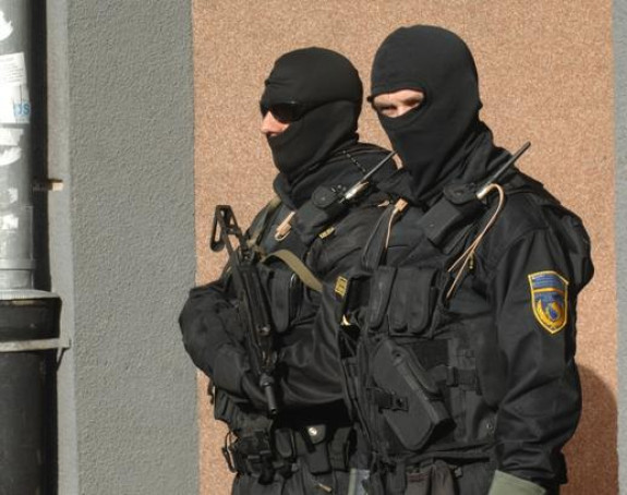 Izvršeni pretresi na 32 lokacije, uhapšeno 29 lica