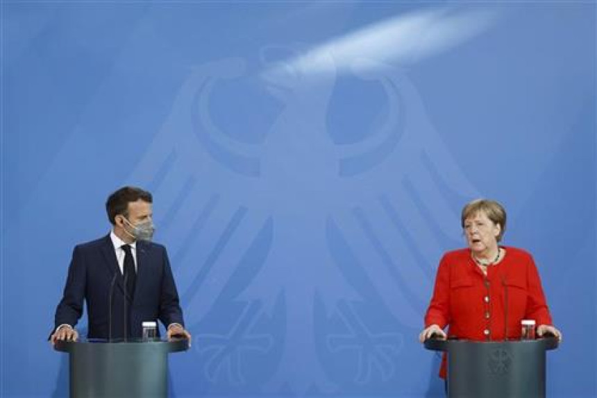 Makron i Merkel razgovarali o evropskoj odbrani