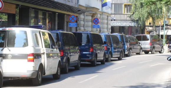 Elez uz jake policijske snage stigao u tužilaštvo