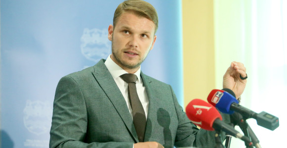 Privatizovali ste zemlju, još godinu tako možete!