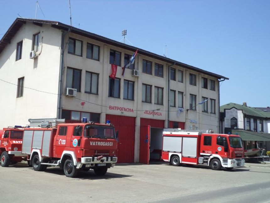 Srbac: U požaru potpuno izgorio pomoćni objekat